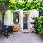 Apartments Gardens