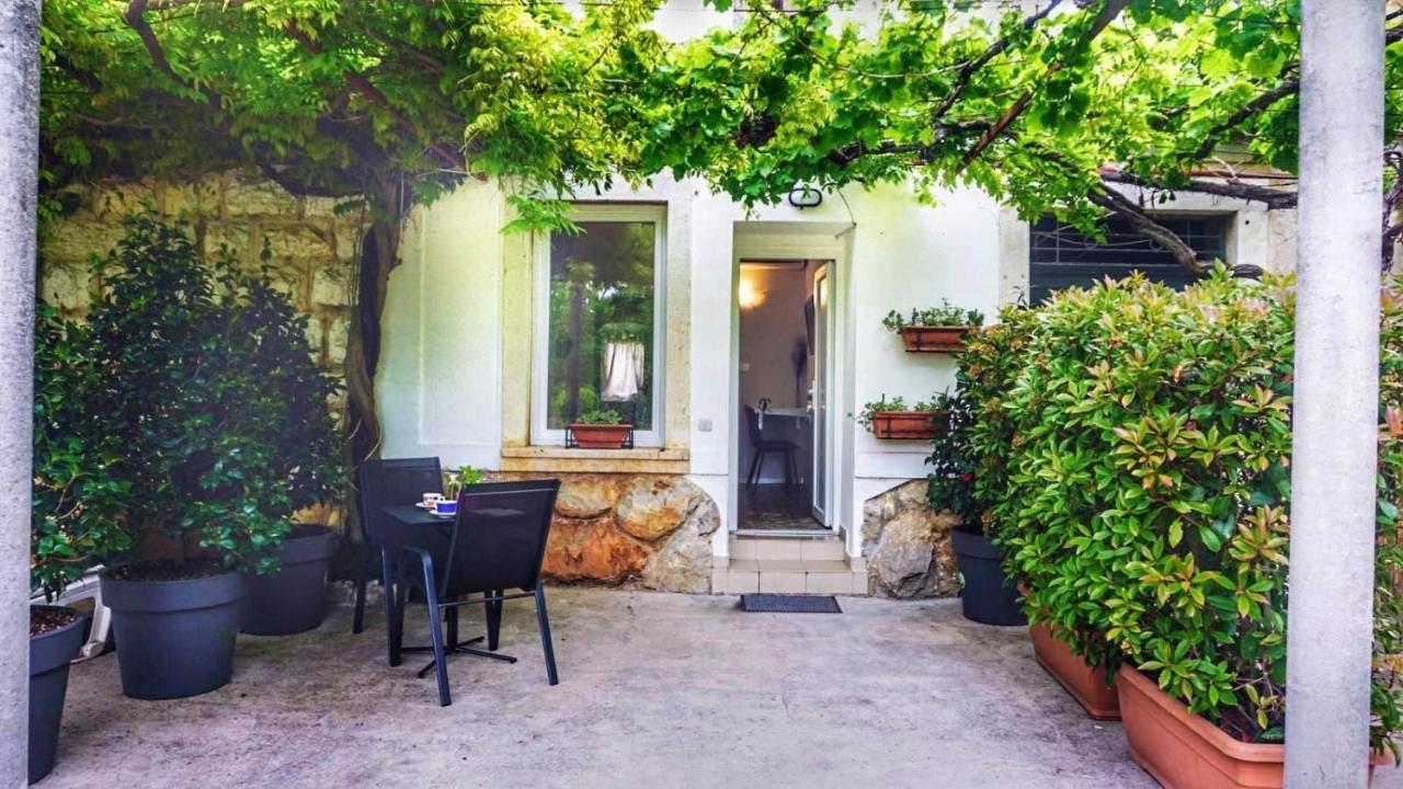 Gardens Apartment *